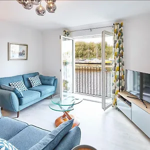 https://host-stay-shipwrights-eskape.yorkshirehotels.net