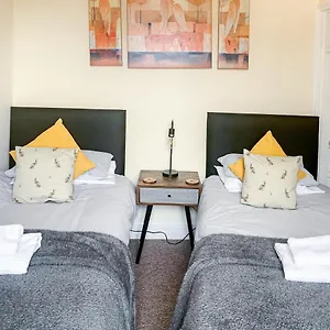 https://waverley-lodge-free-parking-central-historical-city-walls.yorkshirehotels.net