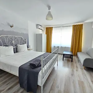 https://color-apartments-old-town-center.bucharesthotelsnow.com